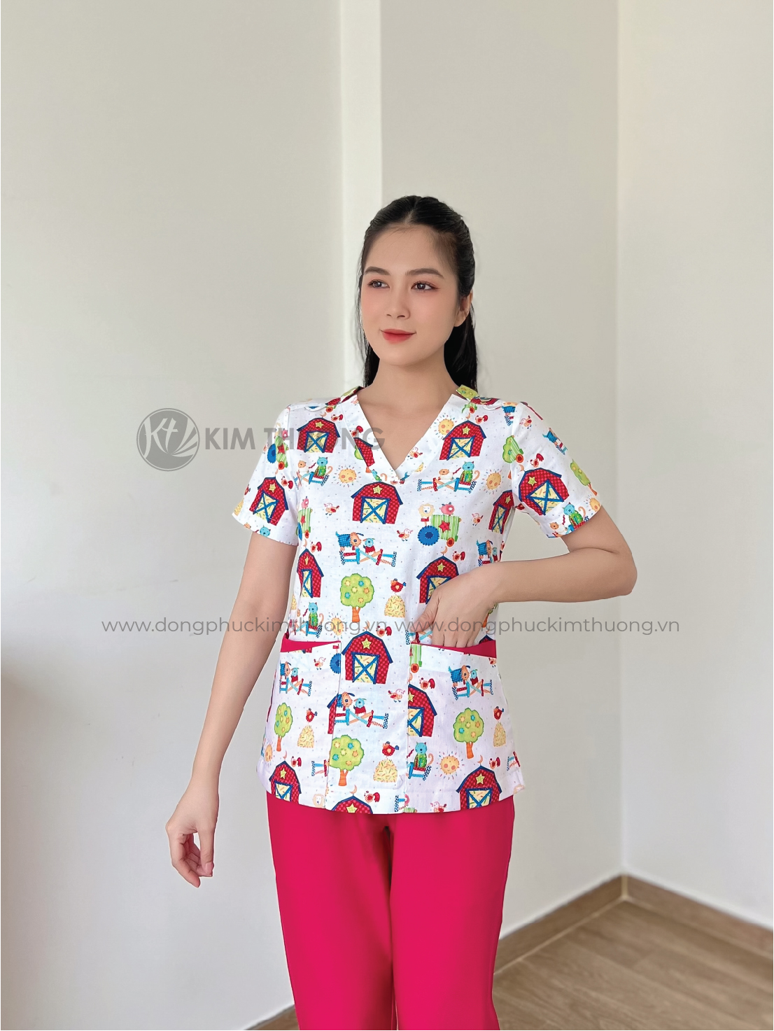 Scrubs Nữ Họa Tiết