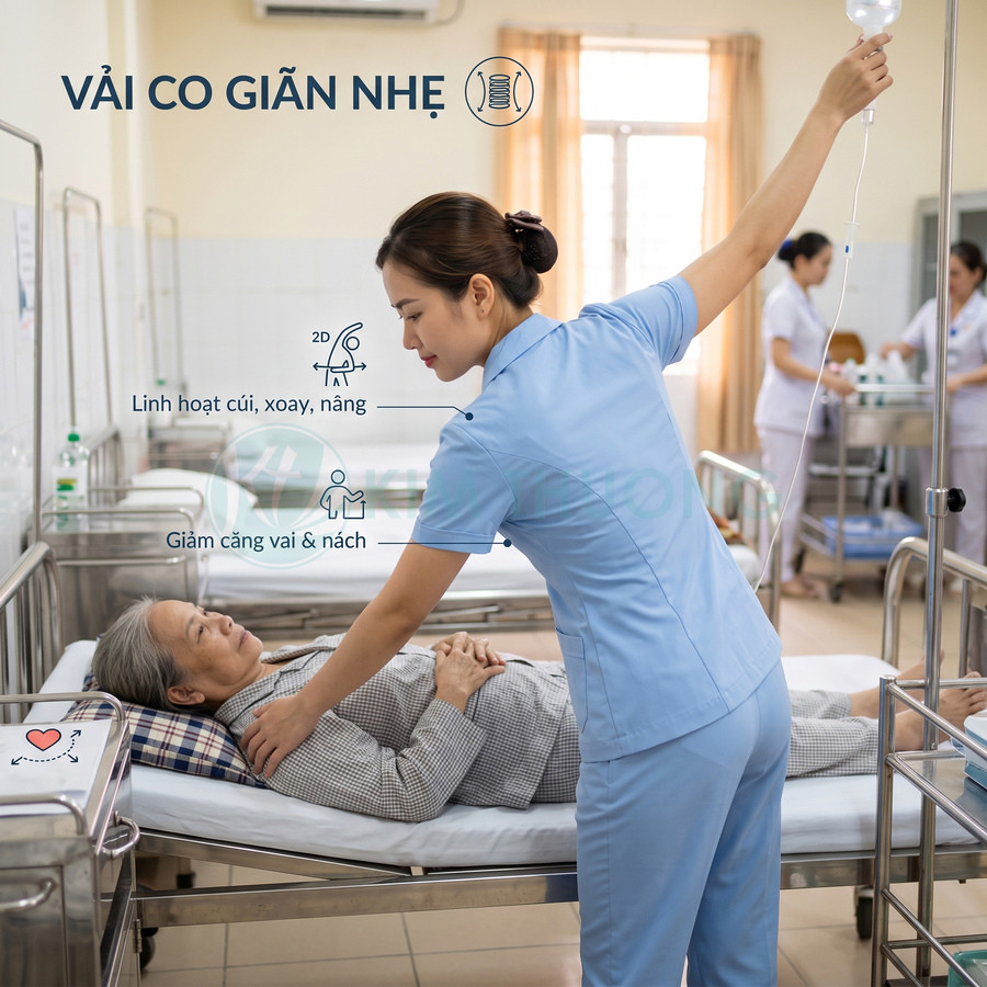 Đồng phục y tá vải co giãn nhẹ màu xanh hỗ trợ chăm sóc bệnh nhân cao tuổi trên giường bệnh